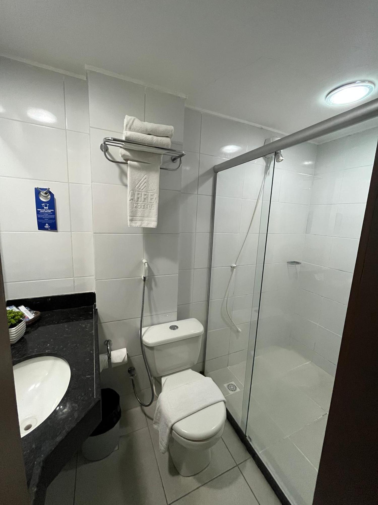Twin Room,1545653626:JPEG